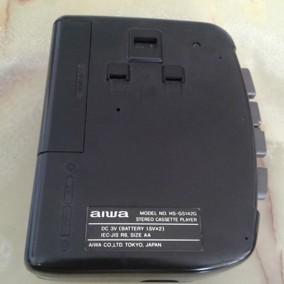 Aiwa HS-GS142G SUPER BASS Stereo Cassette Player Walkman Japan tested working - Picture 4 of 6